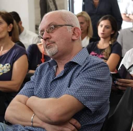 Rimaniamo in contatto